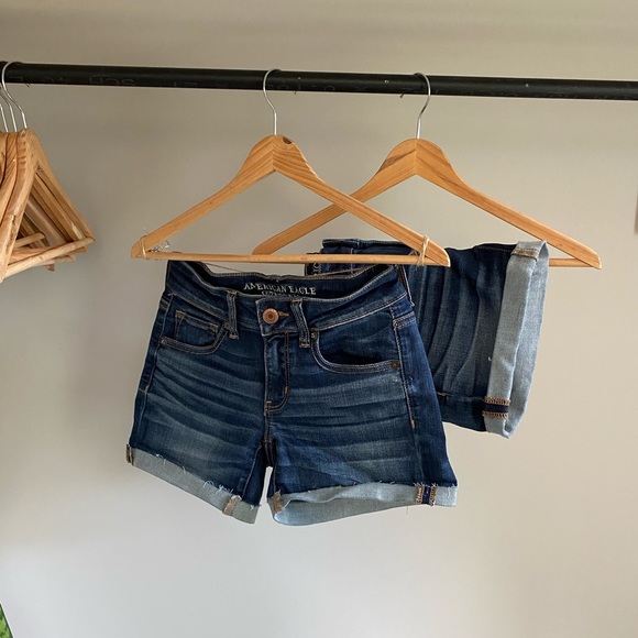 American Eagle Denim Shorts - Size 2 - Picture 9 of 9